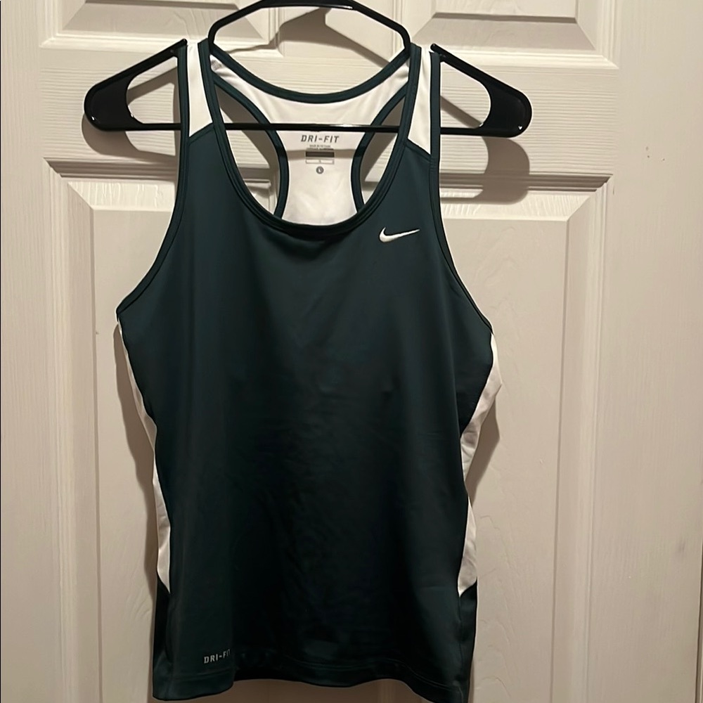 Nike Green and White tennis outfit